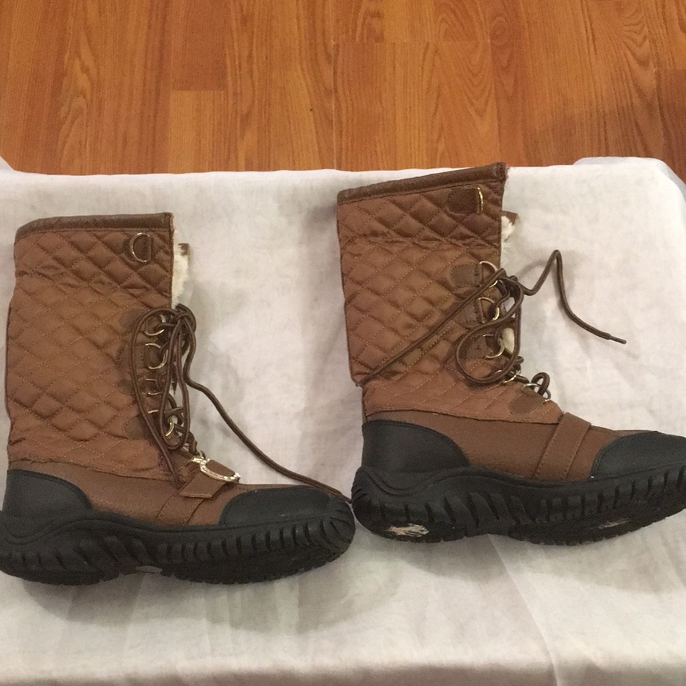 Apple Bottom Women’s Snow Boots size 8